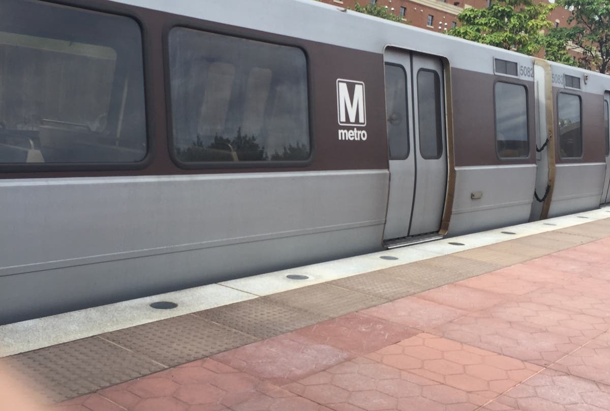 Yellow and Blue Line Metro trains south of Reagan National Airport will be closed the first weekend of March.