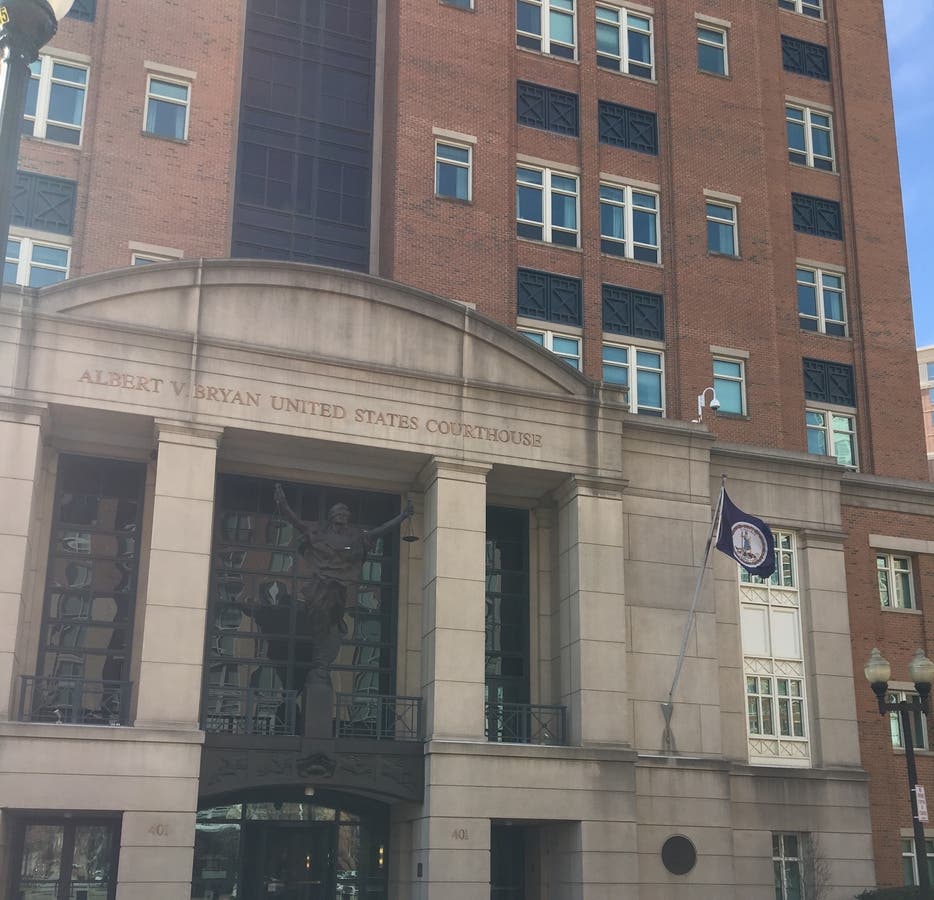 An opera singer arrested for a noise violation in Alexandria settled her lawsuit with the city.