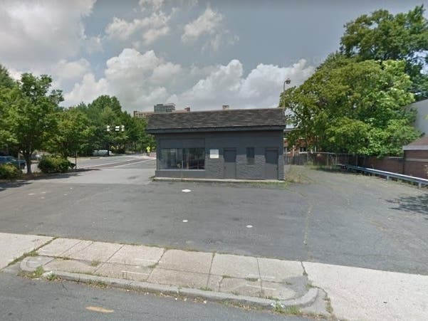 An old auto repair shop at Mount Vernon and Hume Avenues will become the location for Bonaventure Realty Group.