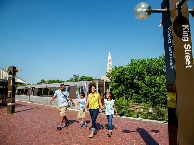 Alexandria businesses are offering deals to mark the end of the summer-long Metro shutdown. 