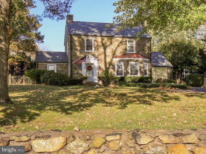 Virginia, DC Dream Homes Blue Ridge Manor, Restored 1940s Digs Patch