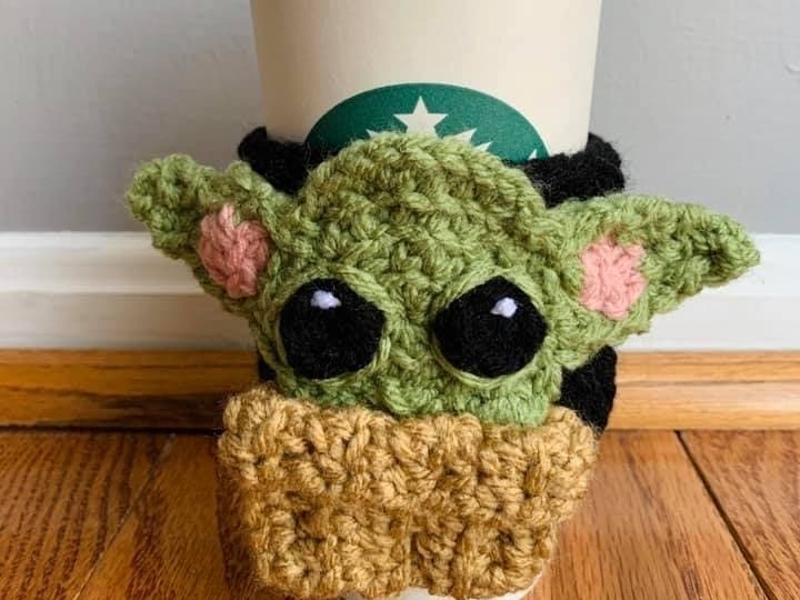 https://patch.com/img/cdn20/users/22924509/20200110/104607/styles/patch_image/public/crochet-drink-sleeves-yoda___10104548360.jpg