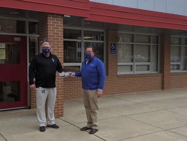A donation of Giant gift cards from Capstone Strategic will help Vienna Elementary School families.