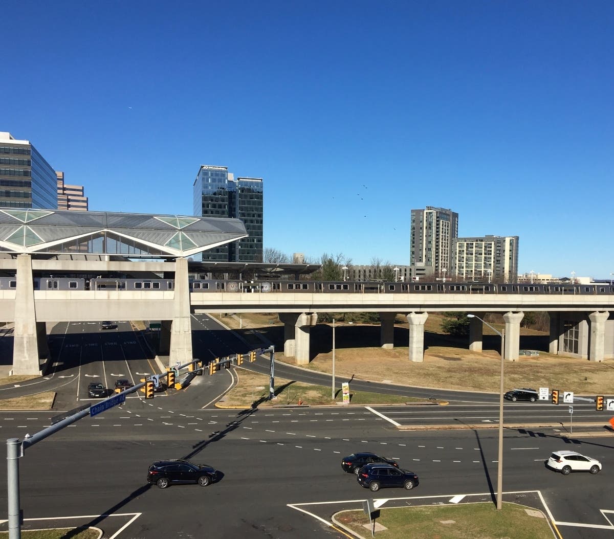 Metro will replace train service between East Falls Church and Ballston with shuttle service this weekend, impacting Orange and Silver Line riders.