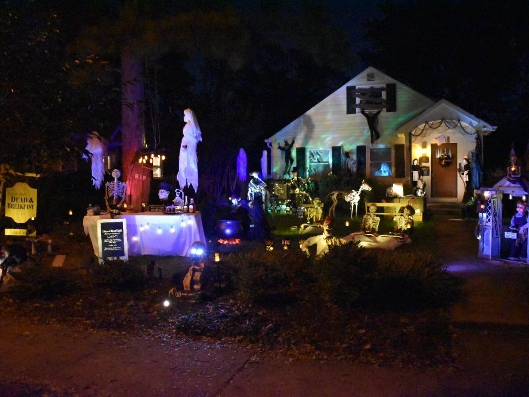 Eternal Rest Dead & Breakfast, a Halloween yard display, won the Best Decorated Halloween House​ contest in Del Ray.