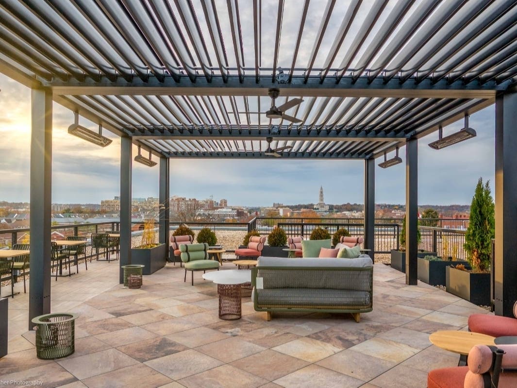 Above ALX, a rooftop venue in Alexandria, will host a fundraiser with all proceeds helping relief for Ukrainian refugees.