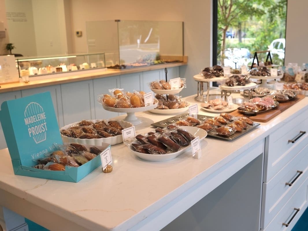 Madeleine Proust sells freshly made madeleines and other French sweets in Vienna. 