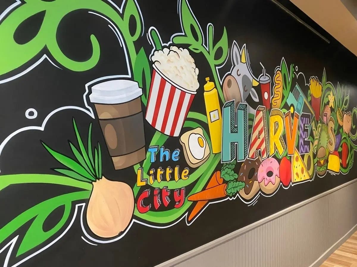 In the Battle of Broad Street, two Falls Church businesses faced off to sell out their food creations first with a portion of sales benefiting the Falls Church Education Foundation.