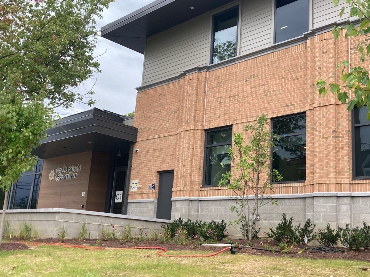 Police Chief Jim Morris will discuss a rise in car break-ins and other public safety concerns at a Vienna public forum. 