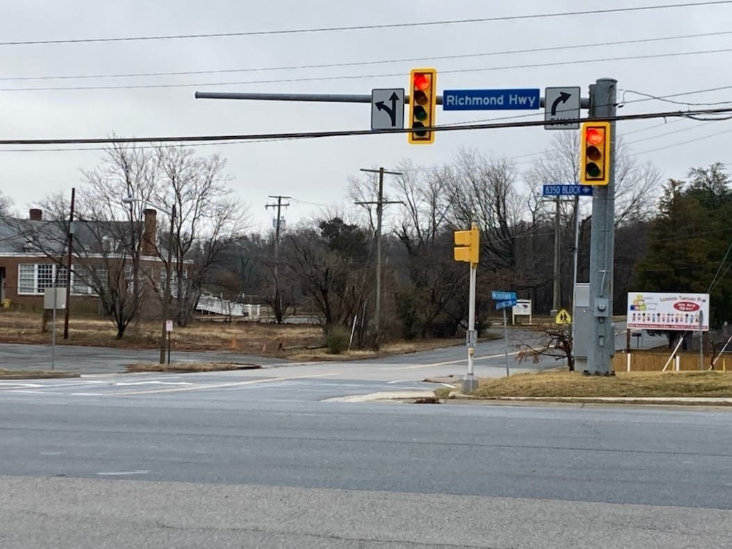 A barricade related to a woman reportedly in a mental health crisis and accused of abduction ended early Thursday on Richmond Highway after one and a half days, according to Fairfax County Police.