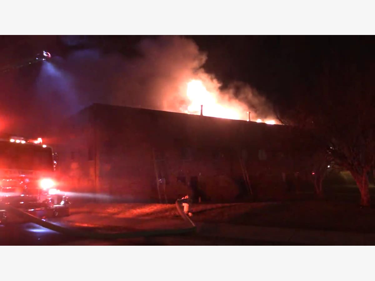 https://patch.com/img/cdn20/users/22925010/20180131/032314/styles/raw/public/processed_images/westmont-apartment-complex-fire-1517430125-6829.jpg