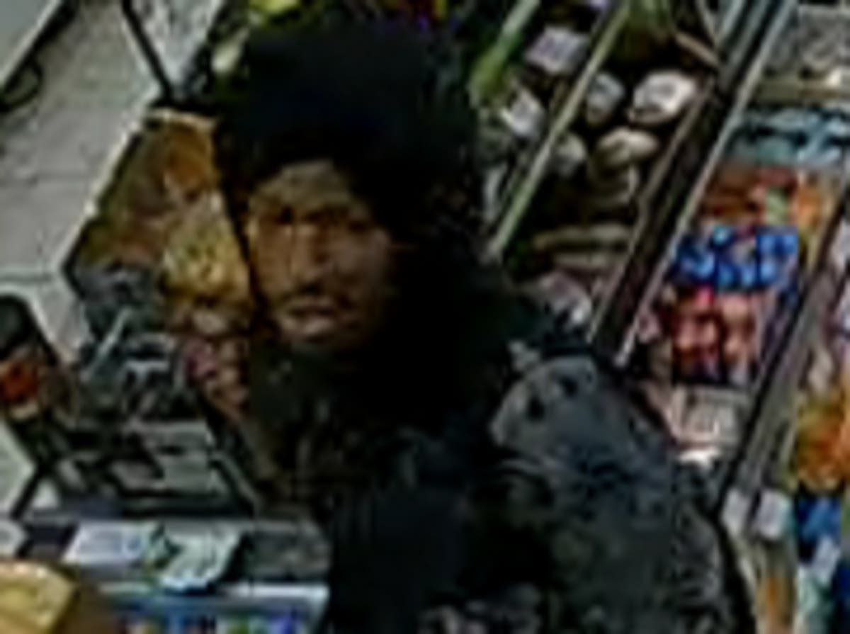 Aurora Police Seek Man Who Robbed Convenience Store | Aurora, IL Patch