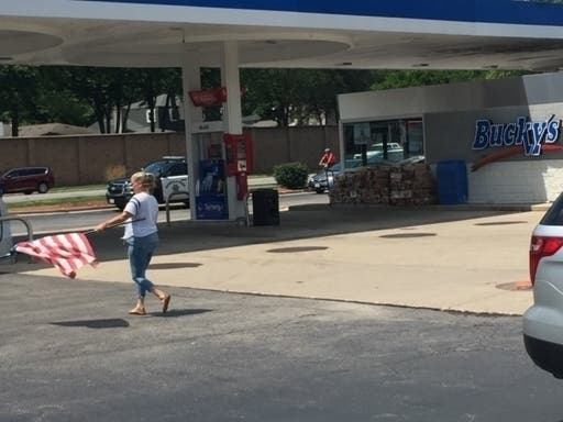 A video shared on social media shows an employee of the Bucky's gas station telling customers "ICE is coming." 