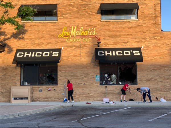 Naperville Stores Looted Damaged Explosives Set Off Police Naperville Il Patch