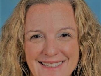 Arwen Pokorny-Lyp will leave her role as principal at Hinsdale South High School to replace Ed Schwartz, who will retire from Downers Grove South (DGS) later this year. Pokorny-Lyp will begin her role as principal of DGS July 1. 
