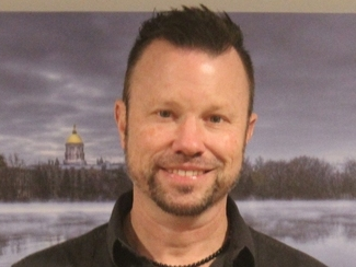 Brian Horner, who teaches at Meadow Glens Elementary School, is among 30 finalists for the coveted Golden Apple Teaching Awards. 