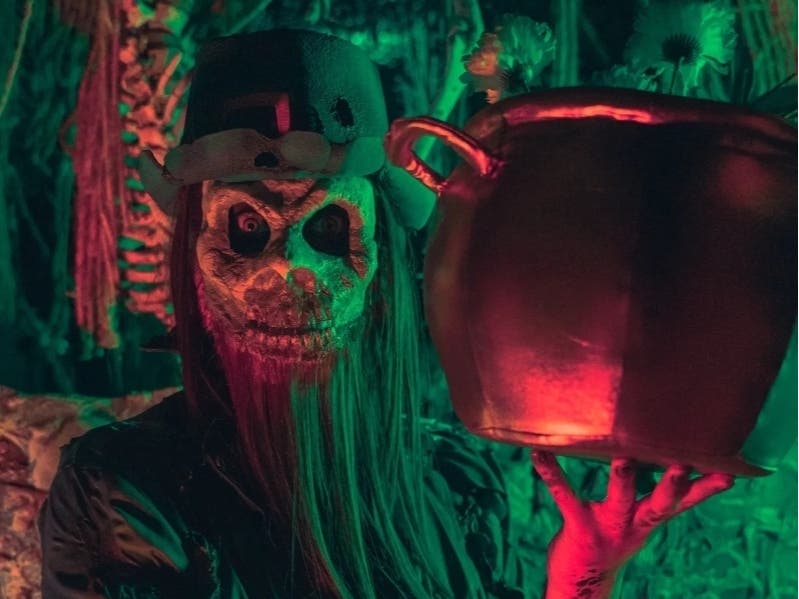 Disturbia's St. Patrick's Day-themed haunted house is overrun with leprechauns, banshees, eerie bagpipe music and more in Downers Grove. 