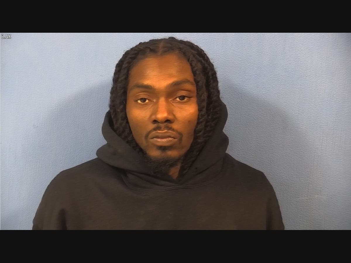 Antoine Street, 30, is accused of stashing a loaded gun beneath the carseat his one-year-old daughter was in during a traffic stop in Naperville Tuesday. 