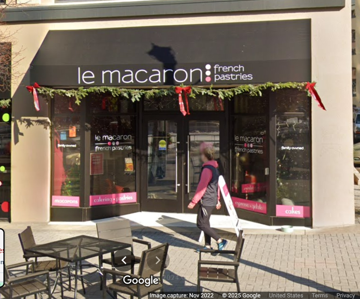 Illinois's newest Le Macaron spot opened in Naperville in late February. 