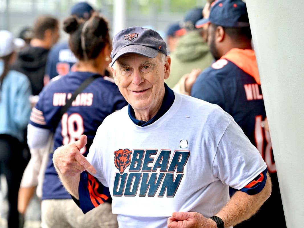Pat O’Flaherty, 73, was recently invited onto the field to be honored via a partnership between Advocate Health Care and Chicago Bears.