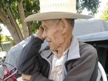 Oscar Serna, 90, is still waiting for the earnings that were taken from him when he worked in California fields in the 1940s. 