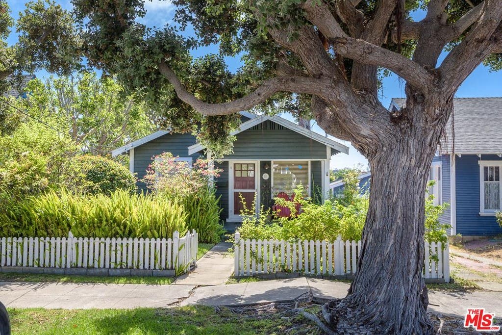 Cute Cozy Craftsman Style On Sale In Redondo Beach Redondo