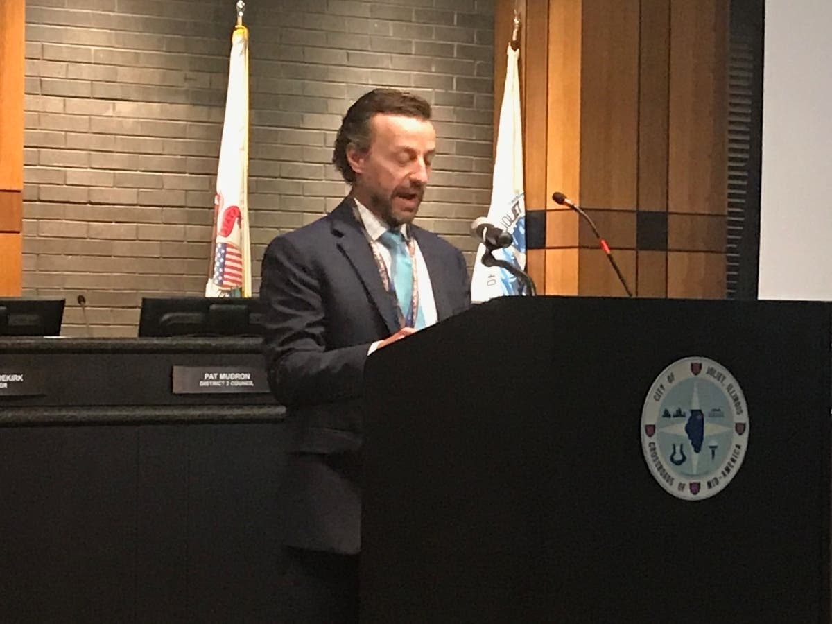 Corporation Counsel Marty Shanahan said the city's plan to reopen sit-down restaurants that can offer outdoor dining has been submitted to Gov. J.B. Pritzker.