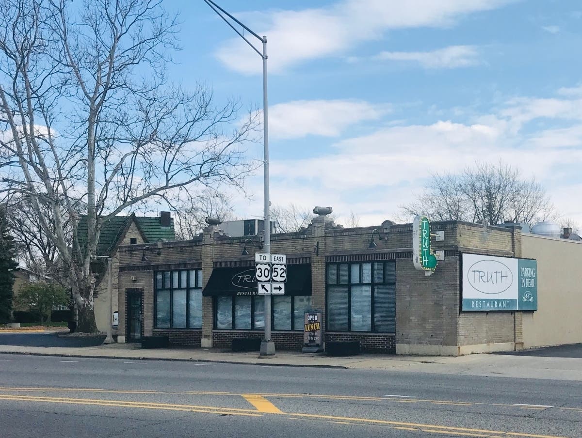 After 17 years in Joliet, Truth restaurant has closed down.