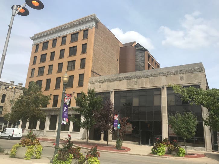 John Bays Bringing HighEnd Apartments To Downtown Joliet Joliet, IL