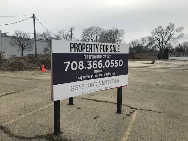 After gaining approval from Joliet in the summer of 2018, Buona Beef never moved forward with plans to build a drive-thru restaurant on Jefferson Street. The land where the Buona Beef would have went is for sale. 