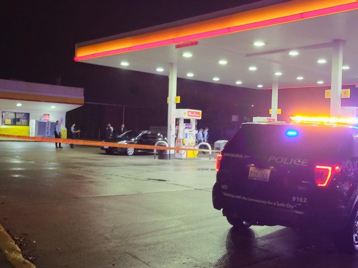 Joliet police investigate a Thursday night shooting at the Shell gas station on Cass Street. 