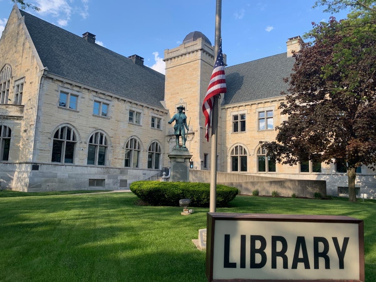 News small post card thumbnail