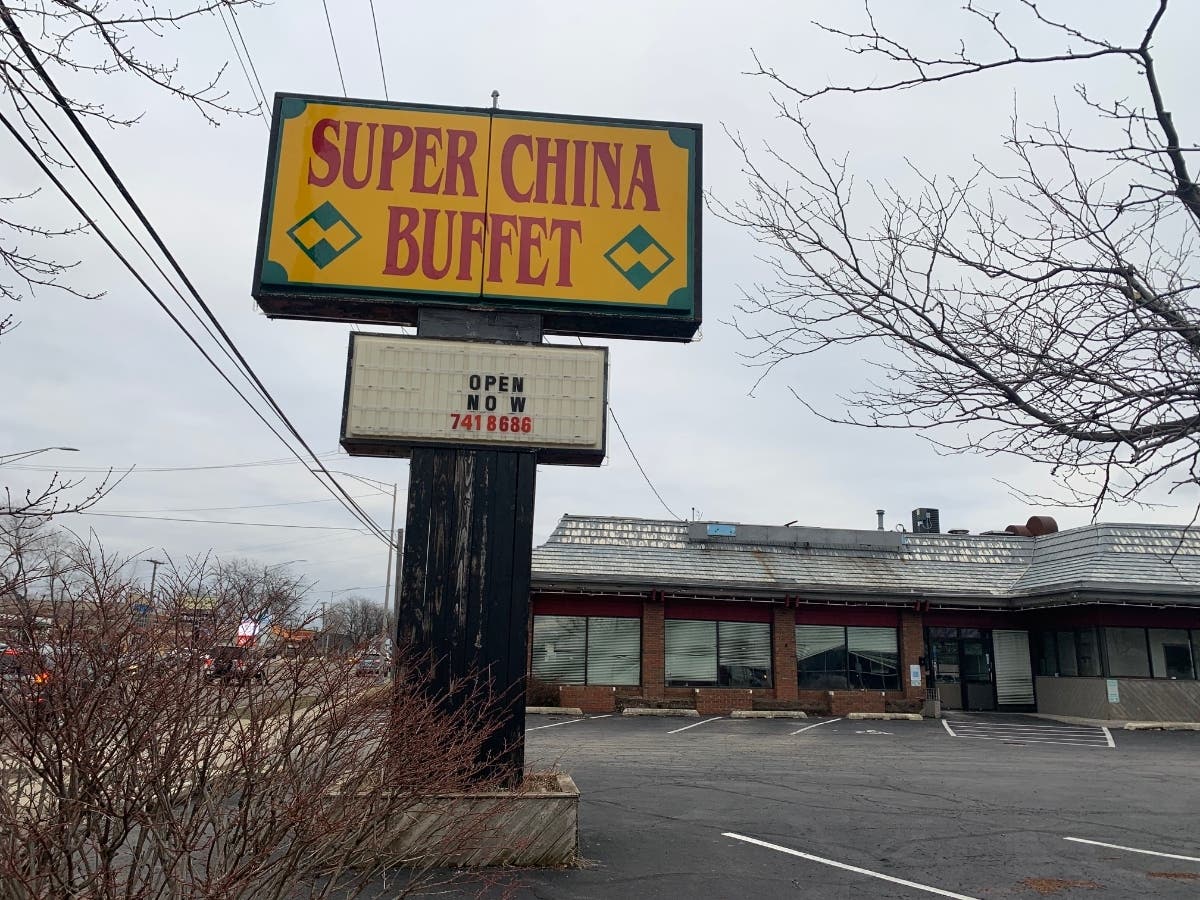 This Joliet sign at 2138 West Jefferson Street proclaims "open now" but that's false. Super China Buffet has gone out of business. 