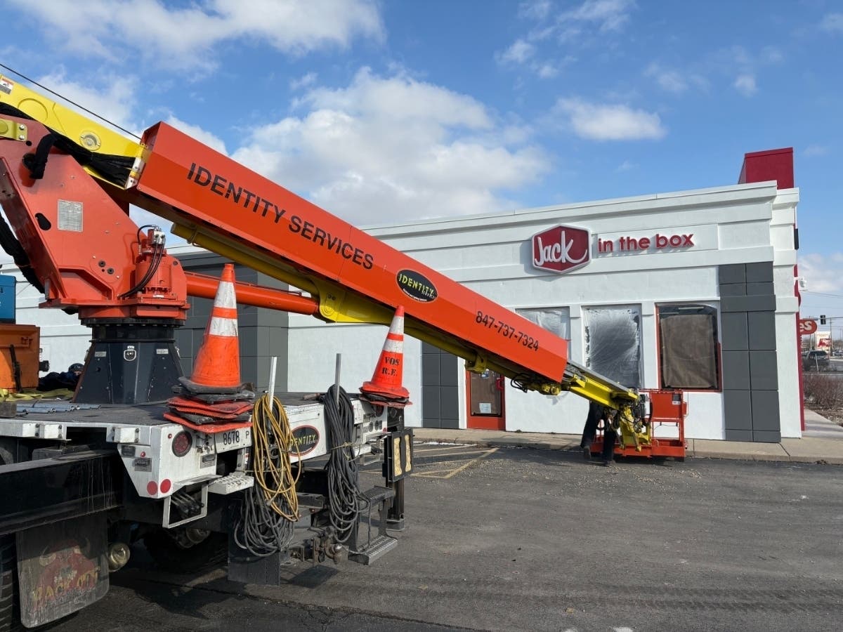 "From late-night cravings to all-day breakfast, your favorite burgers, tacos, and munchies are just a few clicks away," the Jack in the Box website proclaims. 