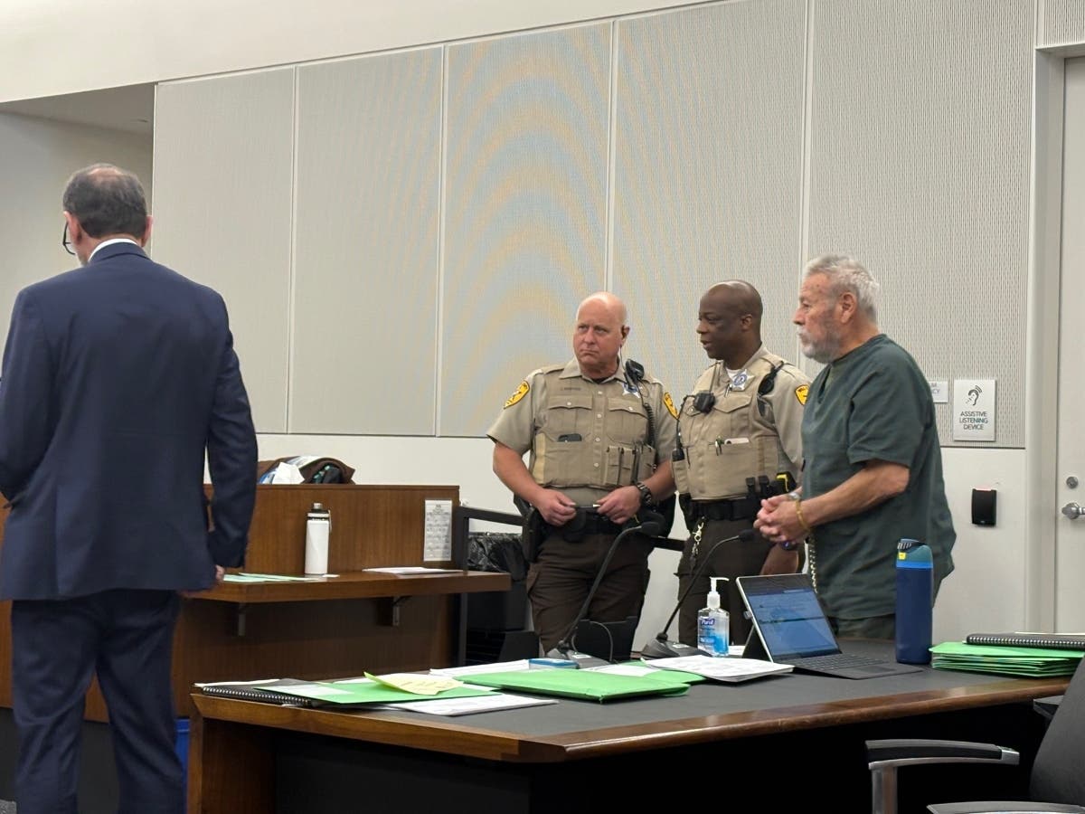Will County Sheriff's courthouse security deputies escort Joliet first-degree murder defendant Gilbert "Gil" Bernal, 82, into Courtroom 503 of Judge Art Smigielski. 
