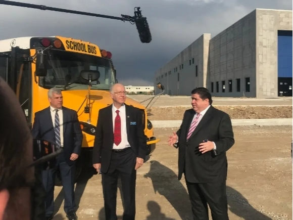 Founded in 1989, Hyundai Translead is the leading van trailer manufacturer in North America, producing dry and refrigerated van trailers, flatbeds, truck bodies, and dollies.