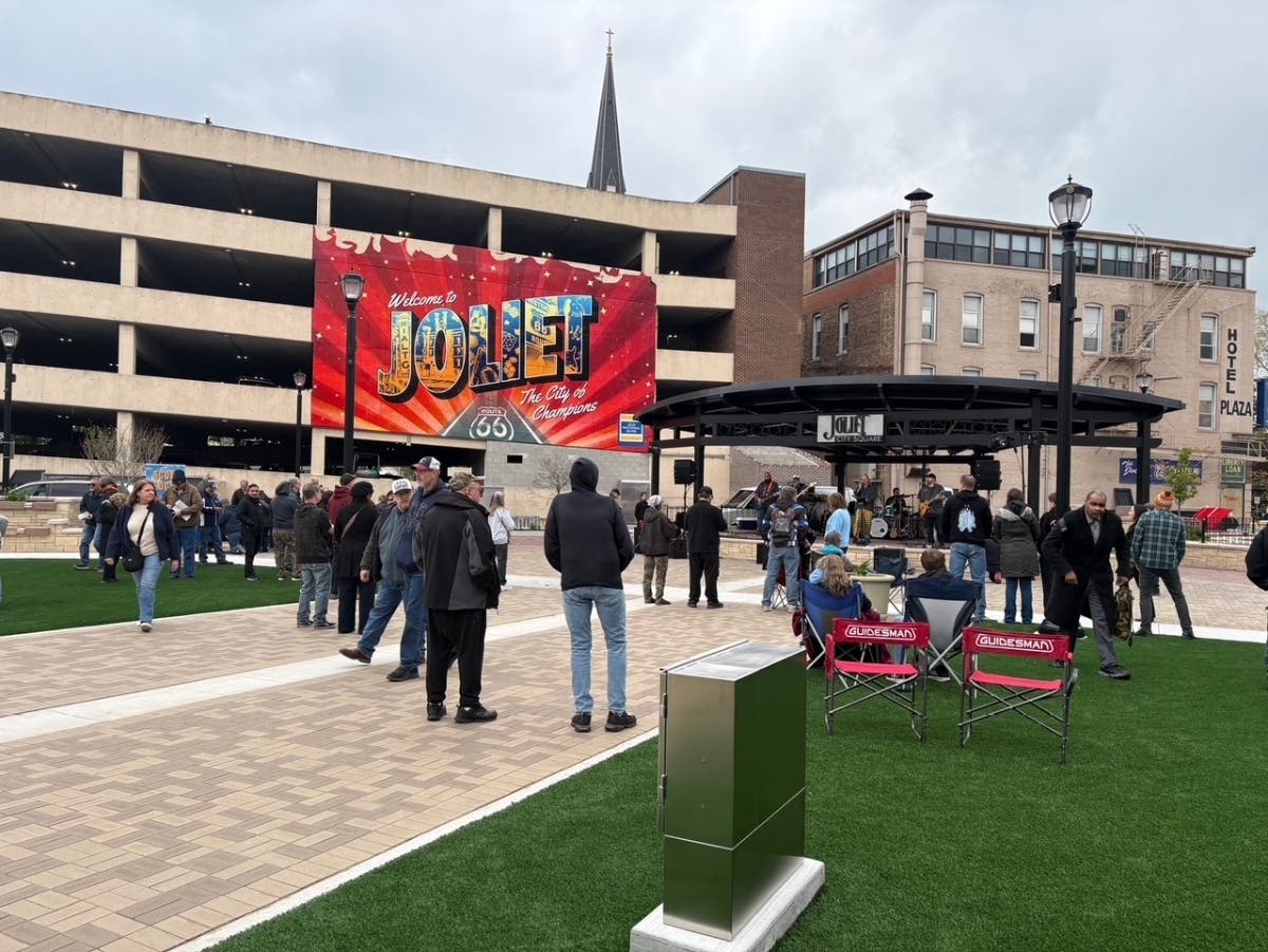 To view the summer’s full lineup of events, please visit www.joliet.gov/citysquare.