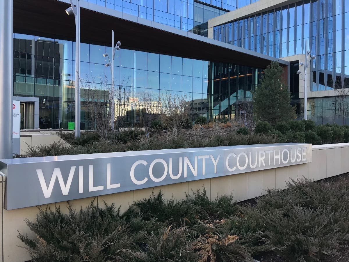 She worked as an Assistant Public Defender in Will County from 2006 to 2015 and has been in private practice since that time.