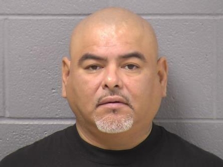 The January no-bond warrant from Will County Judge Gavlin indicates Roberto Huizar resides in the 500 block of Joliet's Krakar Avenue, over on the east side, in the Ridgewood Area.