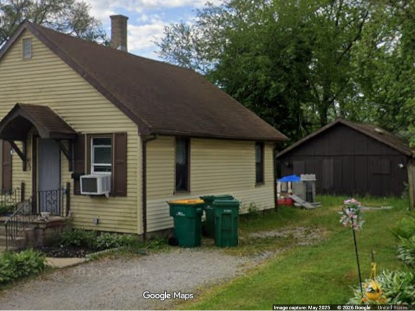 The city of Joliet records show that the owner of 962 Cottage Place is someone named Anastazja Mikowski.