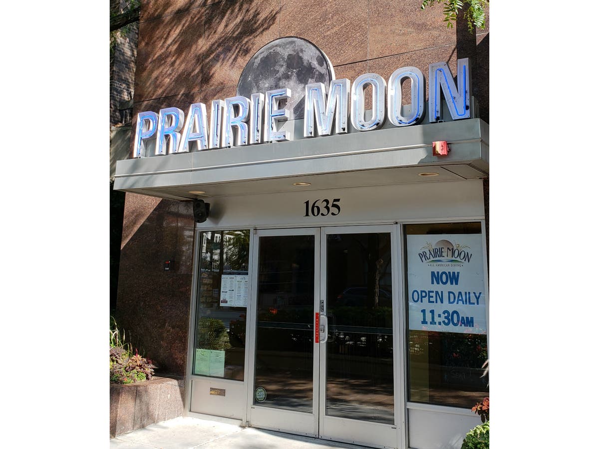 https://patch.com/img/cdn20/users/22949620/20180919/031012/styles/raw/public/processed_images/prairie_moon_news1-1537384114-4403.jpg
