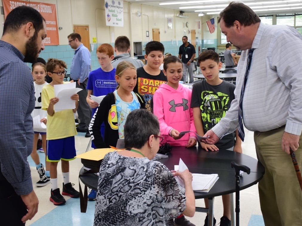 News small post card thumbnail