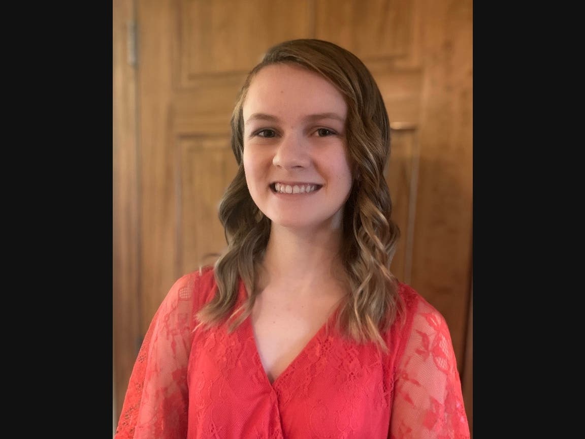 Kaitlyn Marcis, a senior at North Babylon High School recently received an Award of Merit as part of the 2020-21 Scholar Artist Program.