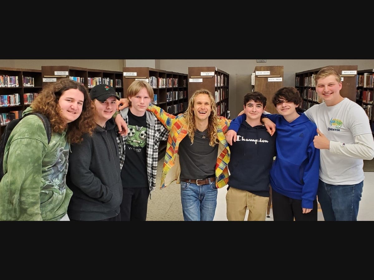 News small post card thumbnail