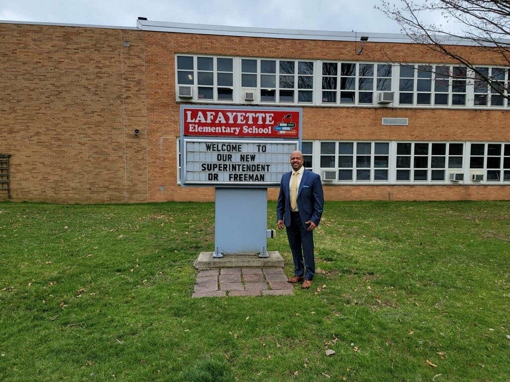 News small post card thumbnail