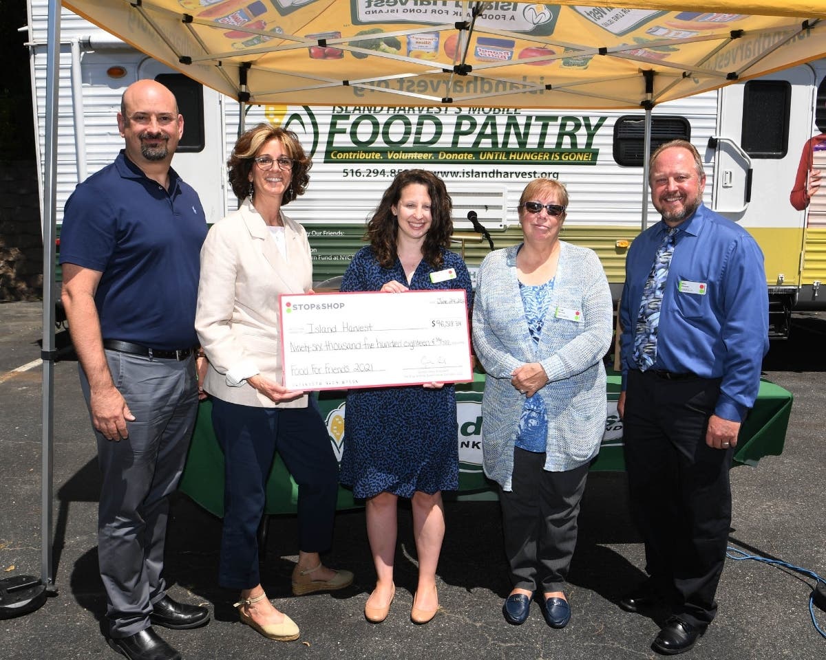 (left to right) Dan Grinberg, Chairman of the Board, Island Harvest Food Bank; Randi Shubin Dresner, president & CEO, Island Harvest Food Bank;  Stop & Shop representatives Stefanie Shuman, Lina Perrone and Mike Drennan.