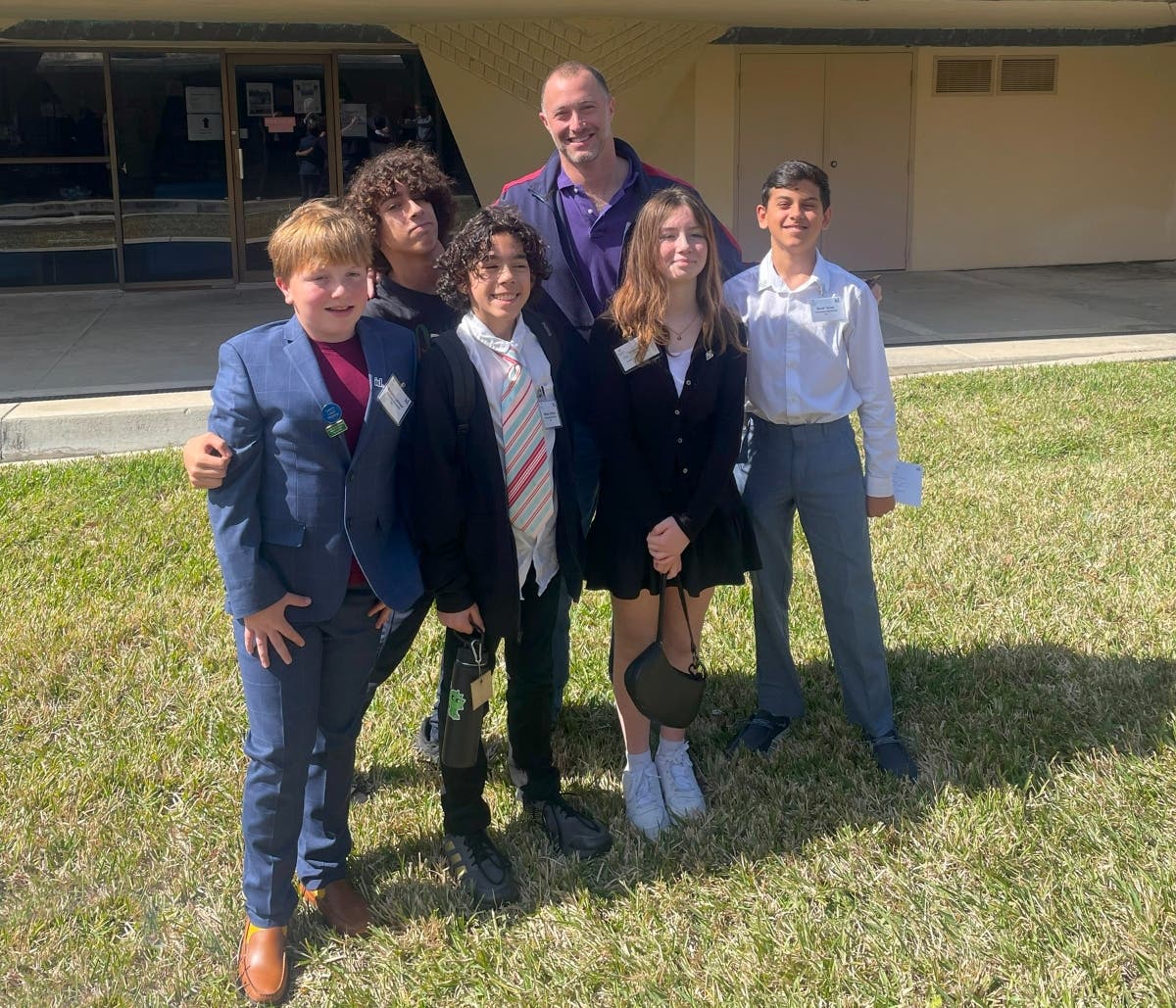 News small post card thumbnail