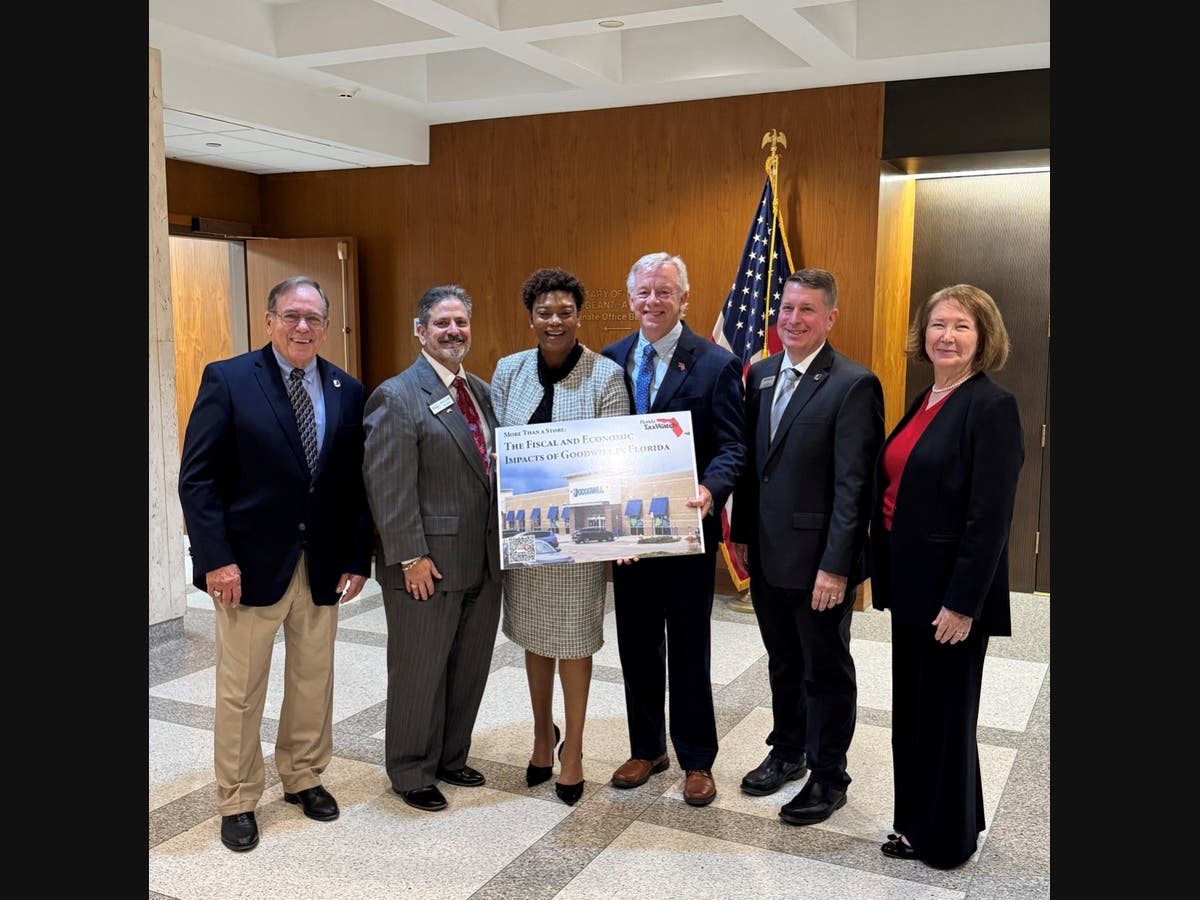 (From l-r) Fred Shelfer, CEO/President, Goodwill Big Bend; Dominic Calabro, President, FTW; Sen. Tracie Davis; former Lt. Gov. Jeff Kottkamp, VP/General Counsel, FTX; Donn Githens, CEO/President, Goodwill Manasota; Keyna Cory, Executive Director, FTW