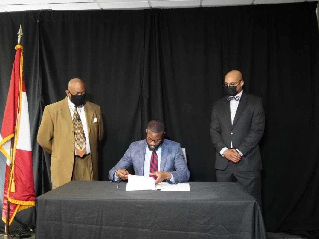 News small post card thumbnail