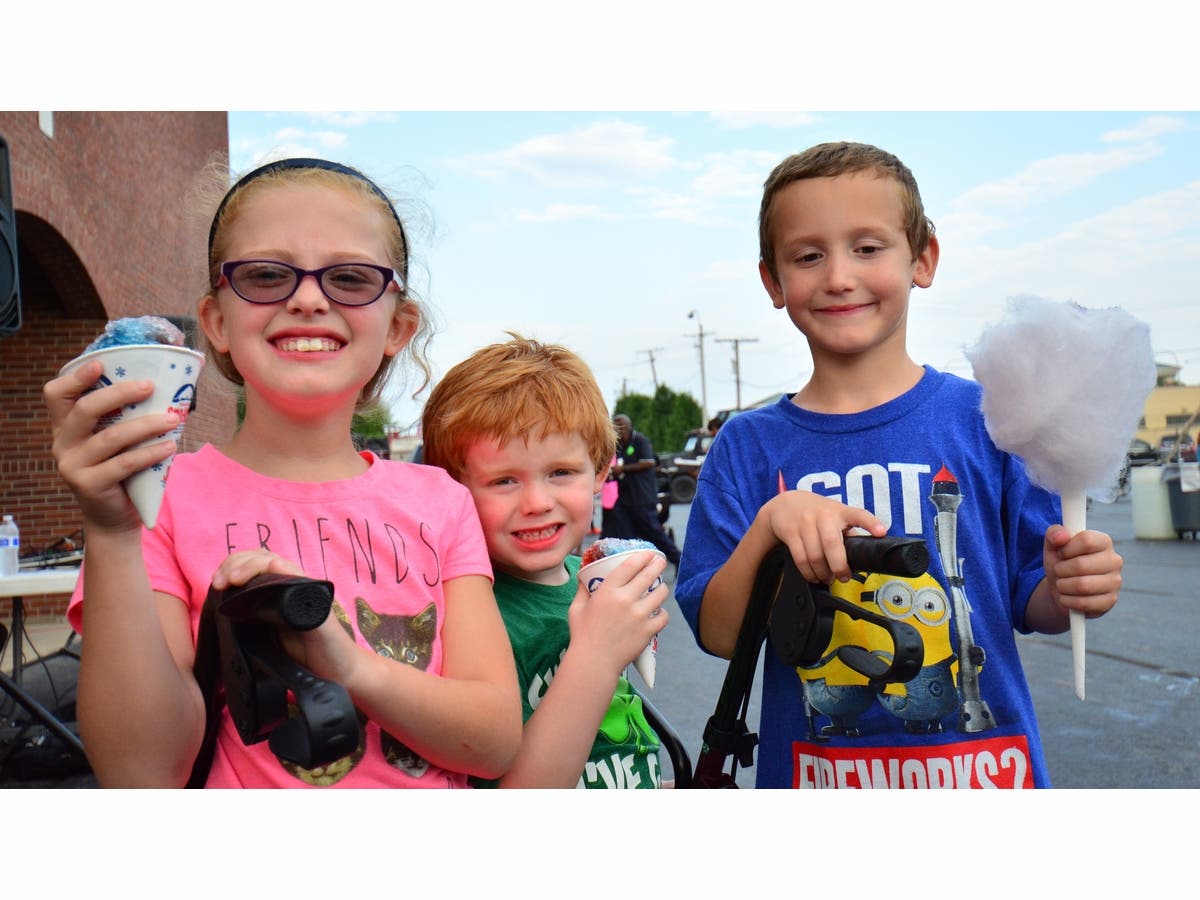 D124 Back 2 School Bash Celebrates Start Of 17 18 School Year Evergreen Park Il Patch